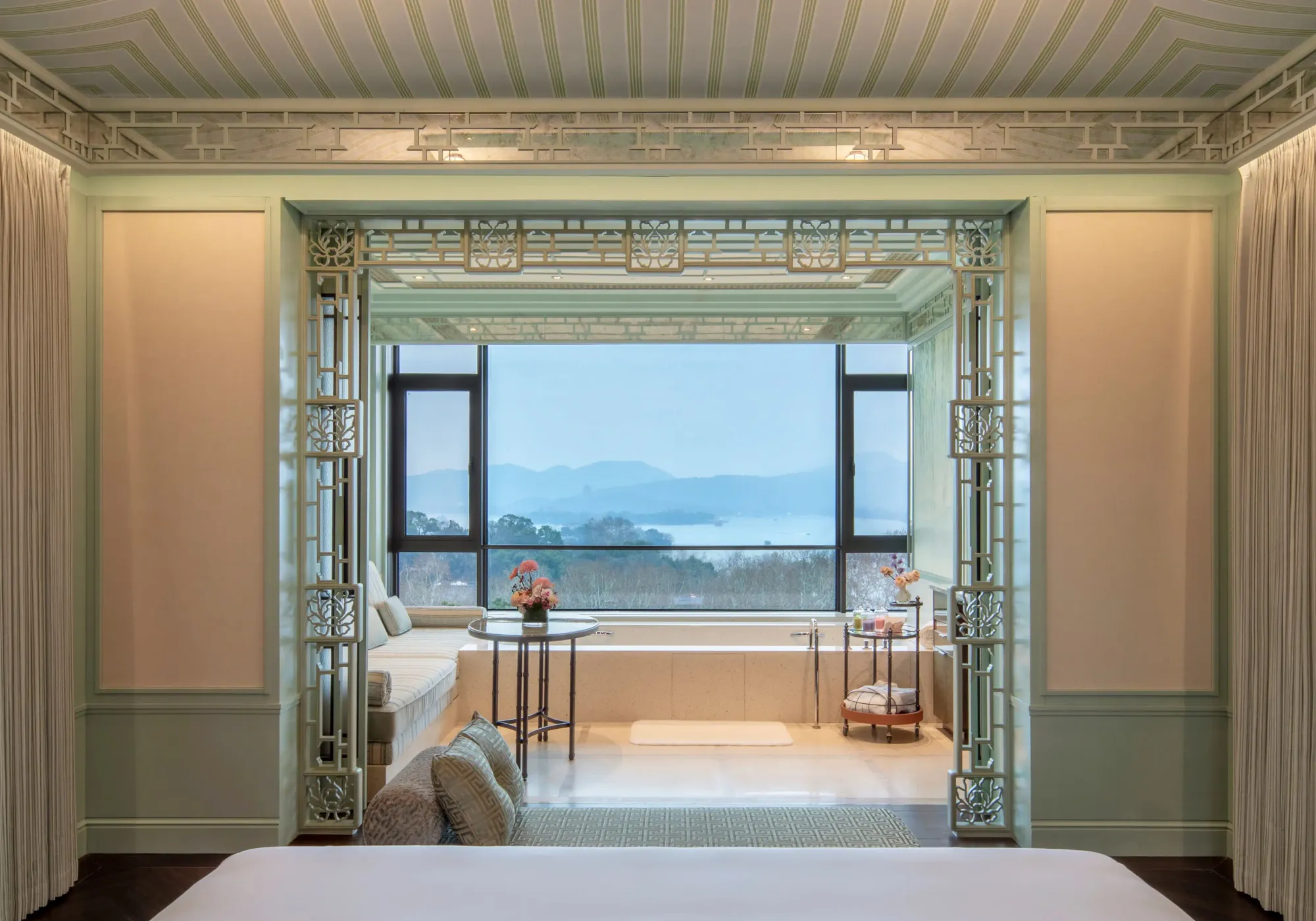 Shangri-La Signatures, The Silk Lakehouse