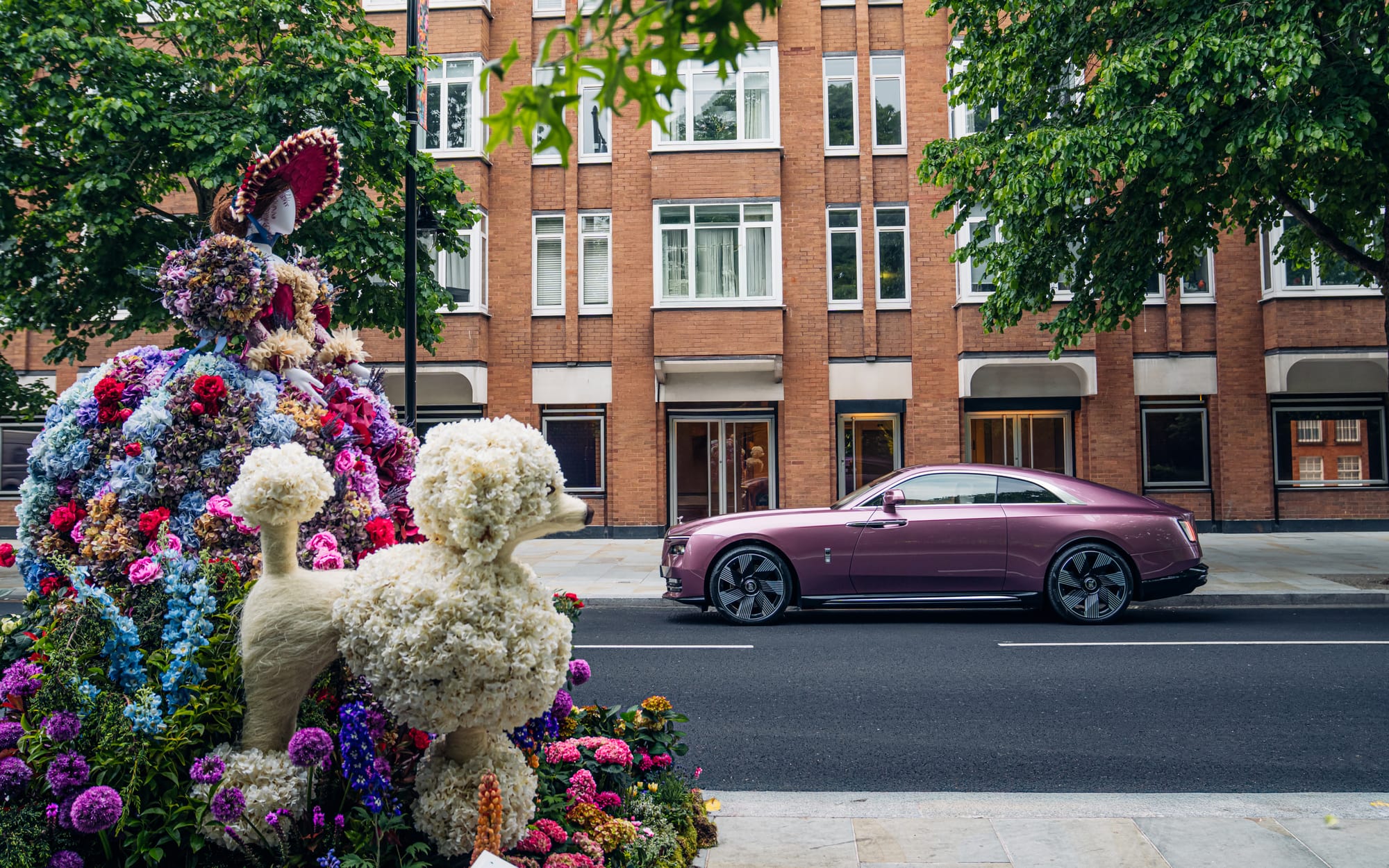 Rolls-Royce Reveals Bespoke Spectre at Chelsea Bloom