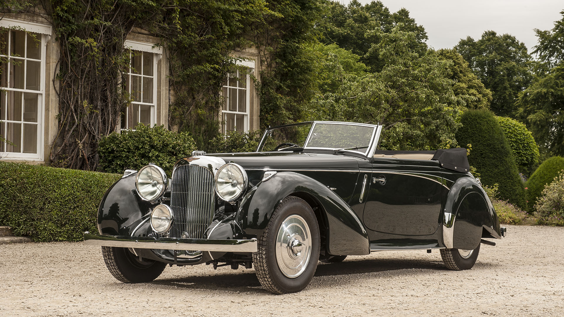 1939 Lagonda V12 Rapide James Young Drophead Coupé