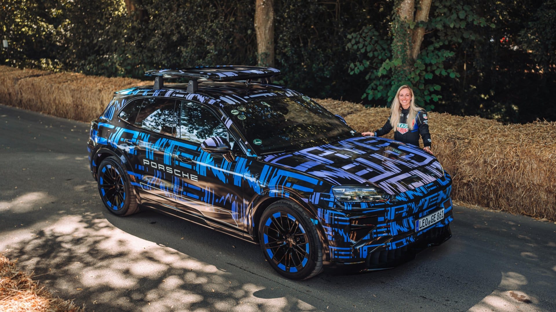 Gabriela Jílková, Development driver for the TAG Heuer Porsche Formula E Team, Prototype Cayenne Electric, Goodwood, Festival of Speed, 2025, Porsche AG