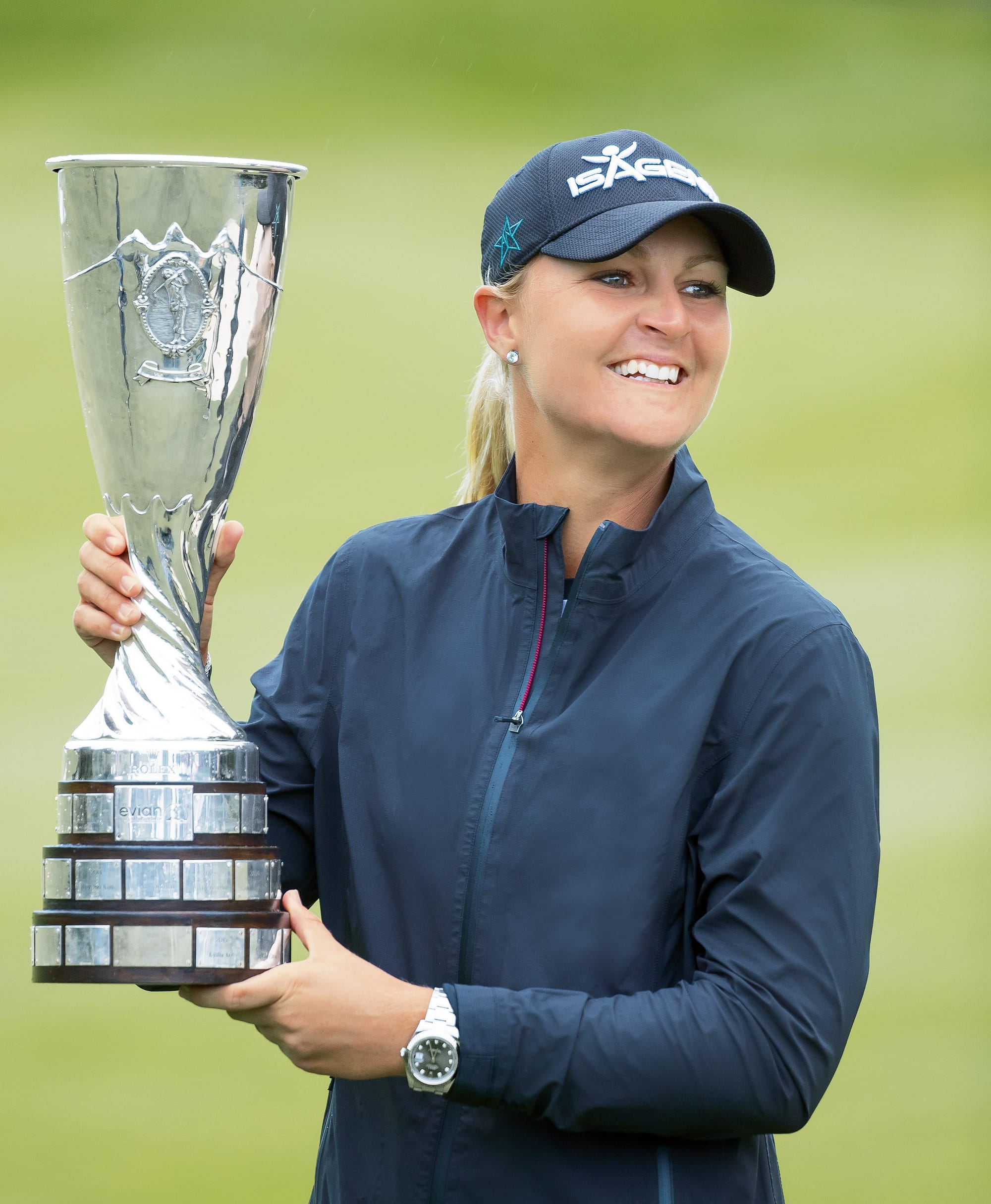 Rolex Testimonee Anna Nordqvist lifts the trophy at the 2017 Amundi Evian Championship.