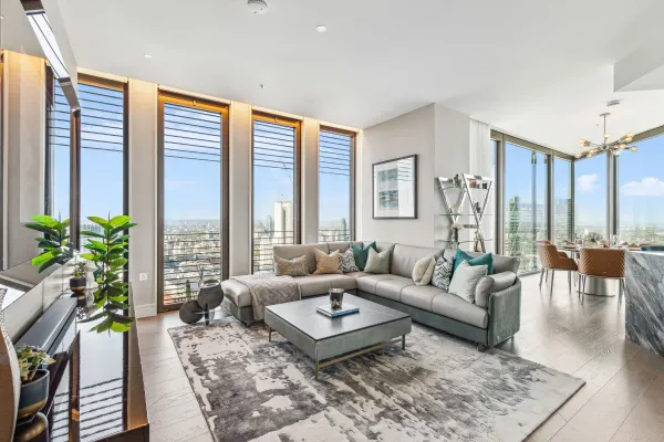 £3.5M Luxury 3-Bed Apartment with Iconic London Views