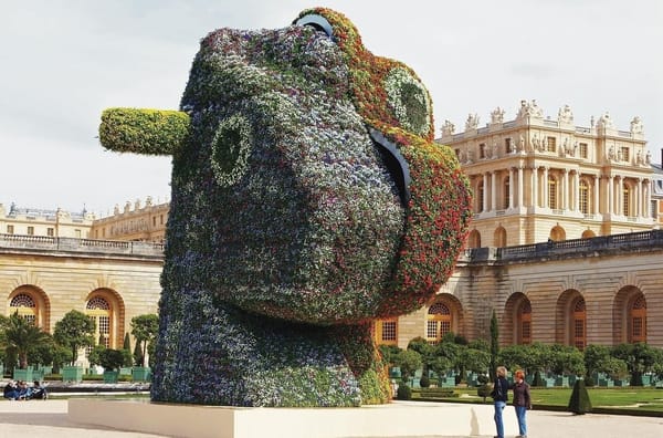 Split-Rocker (2000) installed at Versailles, Paris, 2008, © Jeff Koons, photo by Laurent Lecat